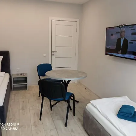 Hotelroom 1 *